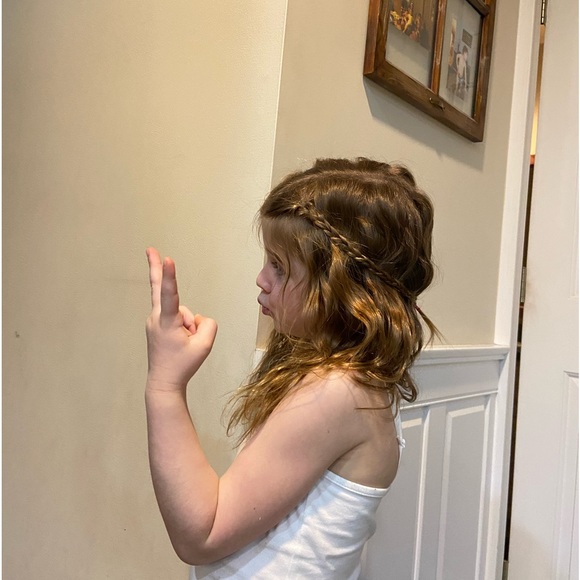 Meet your Posher! - Picture 2 of 3